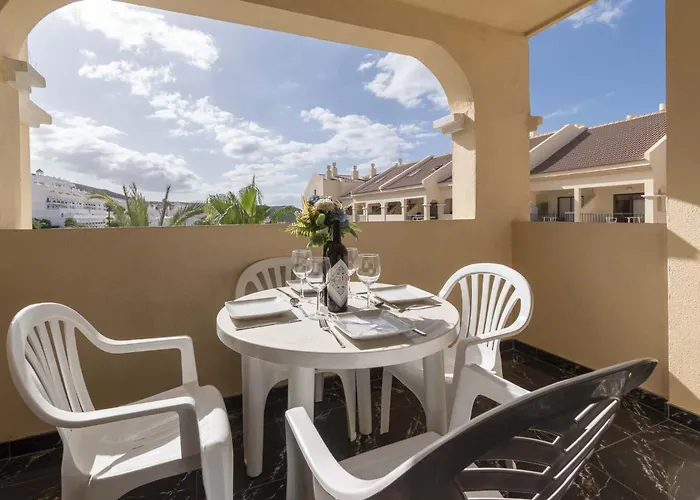 Castle Harbour 39 - Two Bed Appartement