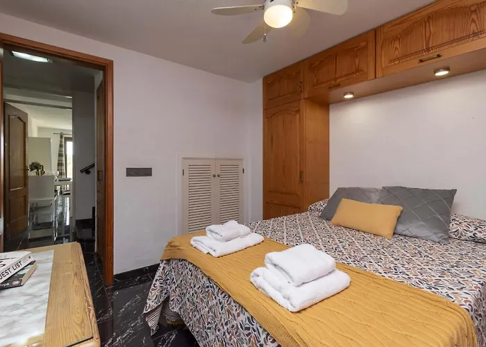 Castle Harbour 39 - Two Bed Appartement *