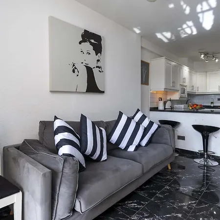 Castle Harbour 39 - Two Bed *