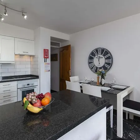 Castle Harbour 39 - Two Bed Daire Los Cristianos (Tenerife)